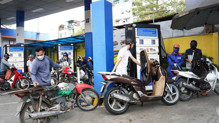 Bộ Công Thương hỏa tốc yêu cầu tăng cường kiểm tra kinh doanh xăng dầu trước biến động quốc tế